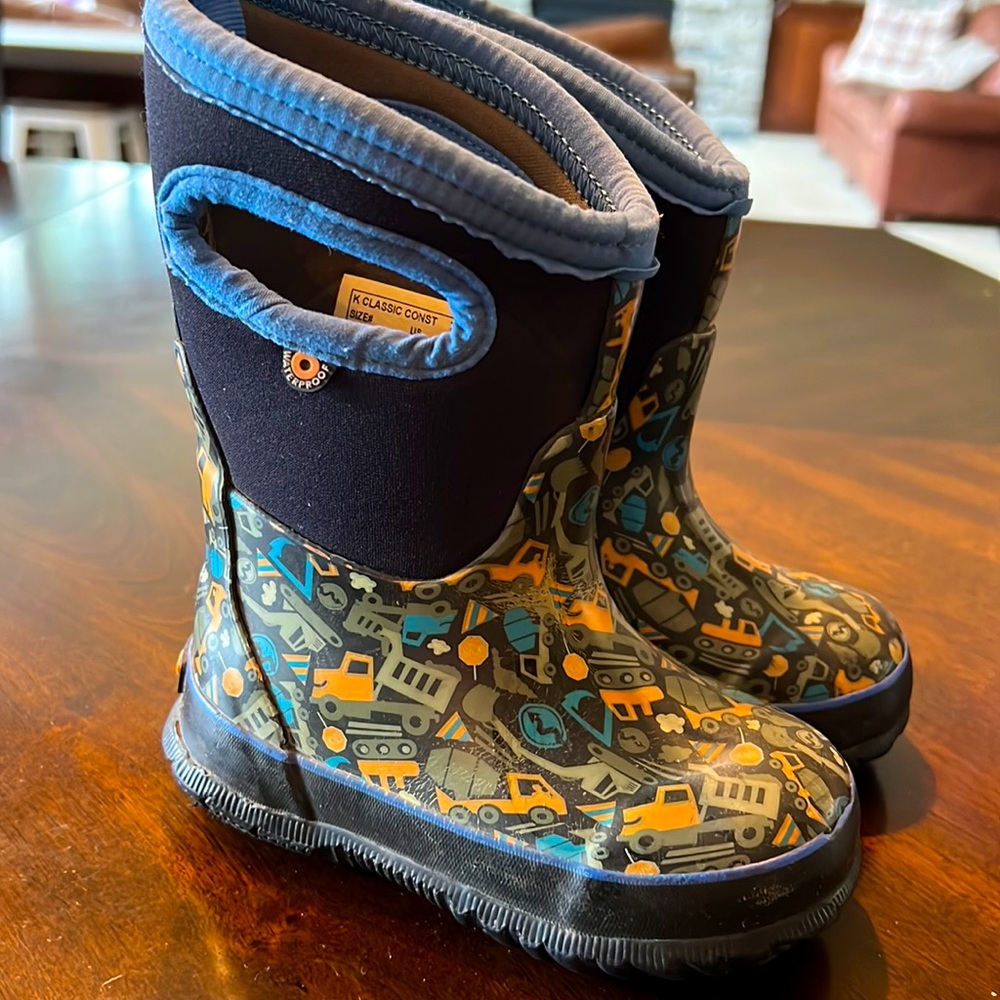 Classic toddler Bogs boots
